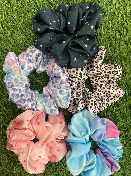 Combo Pack Of 5 Regular Scrunchies